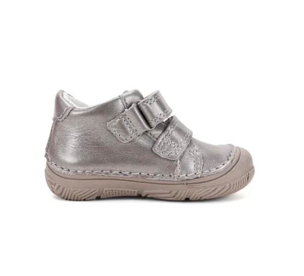S082 62150BChampagne03 900x